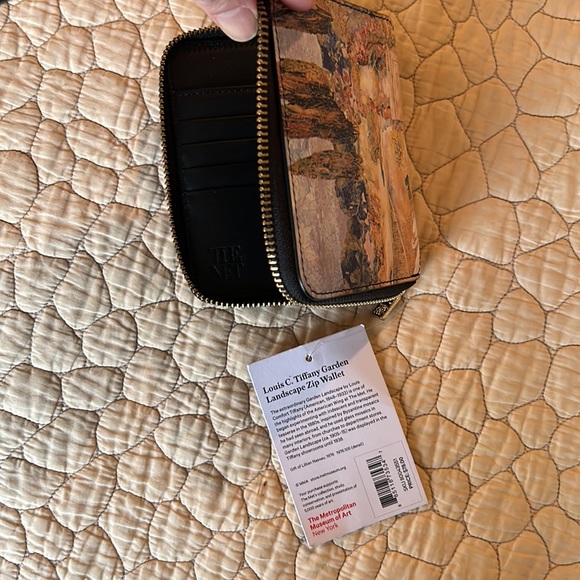 NWT - Metropolitan Museum of Art NY - Wallet - Picture 2 of 7